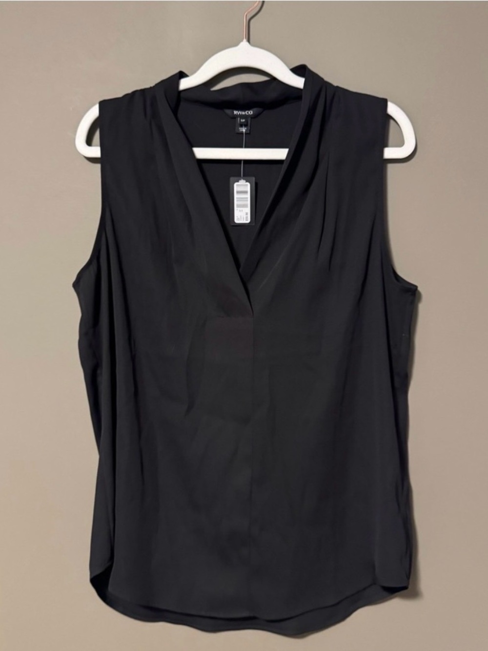 RW&CO Black V-Neck Tank Blouse Size S NWT